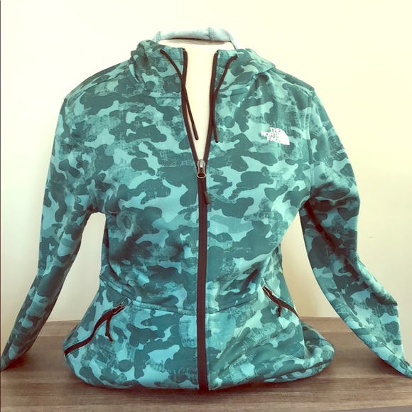 the north face camo hoodie